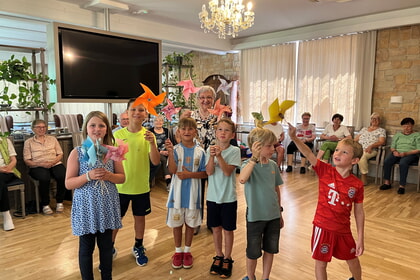 Kernzeit-Kinder zu Besuch in der Tagespflege