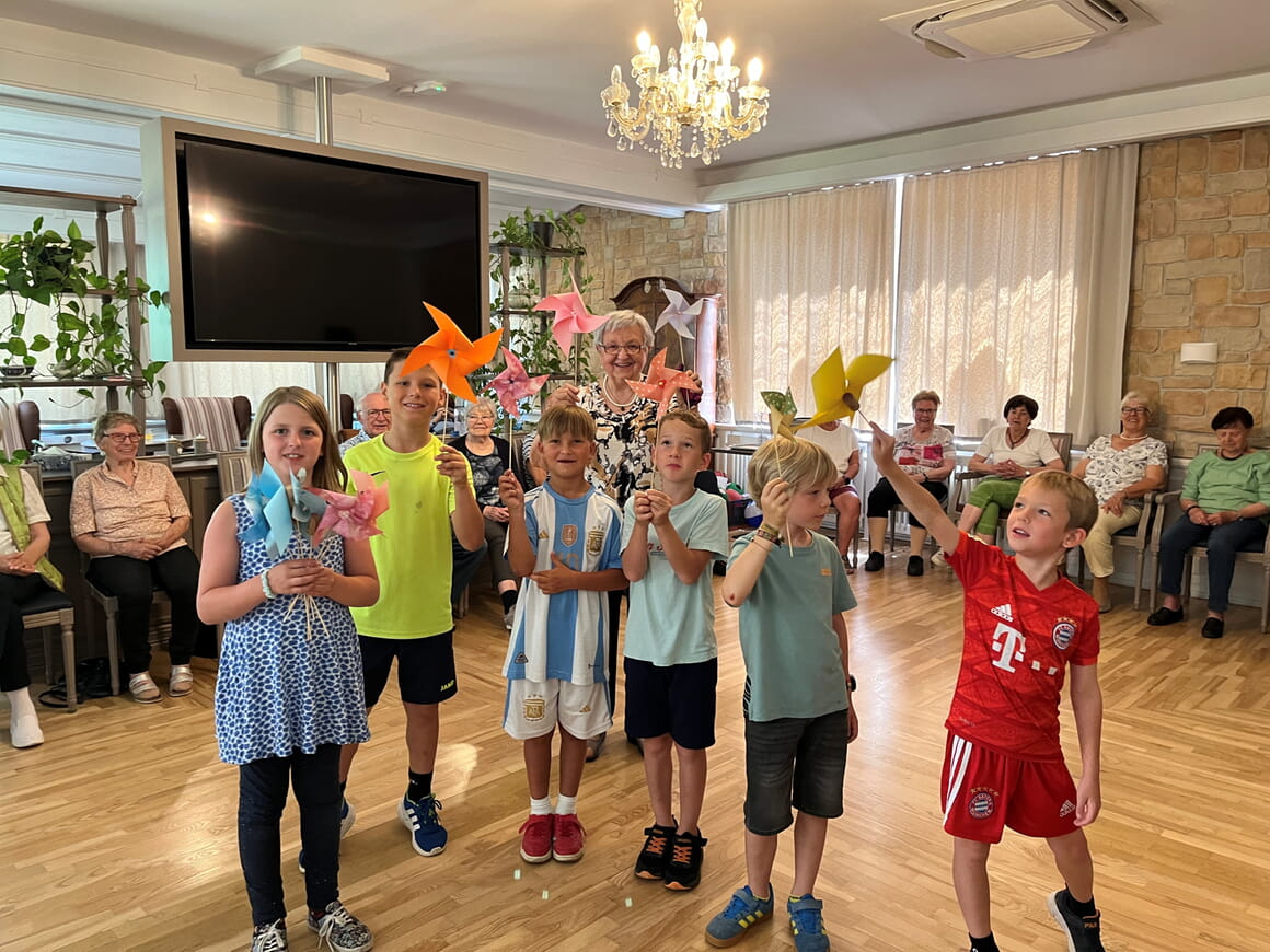 Kernzeit-Kinder zu Besuch in der Tagespflege